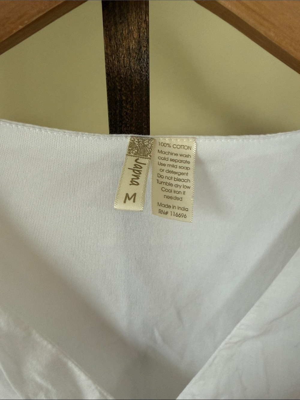 White Lace-Trim 100% Cotton Sleeveless V-Neck Eyelet women’s Top - Picture 3 of 6